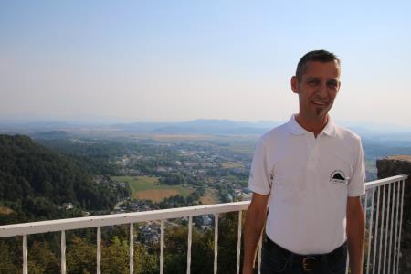 Pestro dogajanje na KUL petku in uradno odprtje Grajskega gostišča Stari grad nad Kamnikom (56)